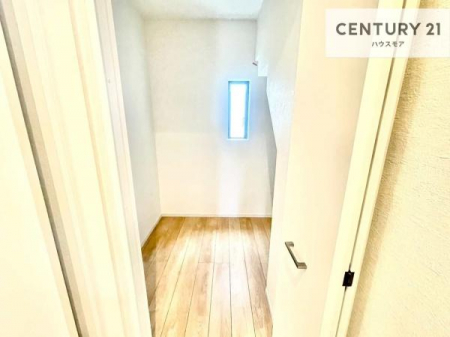 ���[�@�E�H�[�N�C���N���[�[�b�g�t���ł��B��������̂��m���Ȃǂ����[���Ă��������ł��ˁI���ɂ���@�������ȂǋG�ߕ��̑傫�ȉƓd�����[�ł��܂��I