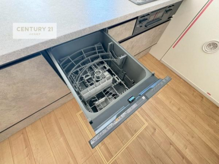 �L�b�`���@�H��@�t���̃L�b�`���ł��I�Z���������r��h�~�Ƃ��đ�ϊ��􂷂�֗��Ȏd�l�ł��I�r���g�C���Ȃ̂ŃL�b�`���̏ꏊ����炸�����X�y�[�X���L���g�����Ƃ��o���܂��I