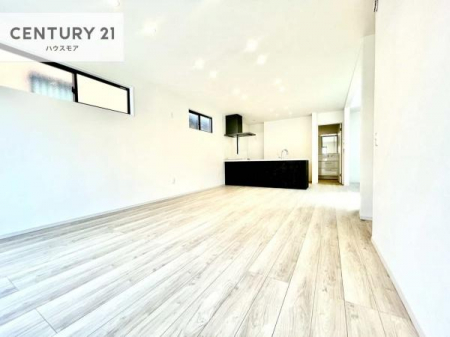 ���r���O�@�S�n�ǂ����r���O�͉Ƒ������R�ƏW�܂�܂��B�Ƒ��c�R�̎��Ԃ����������ł��B���Ƒ��ƁA����w�[���������Ԃ��߂��������ł��ˁB