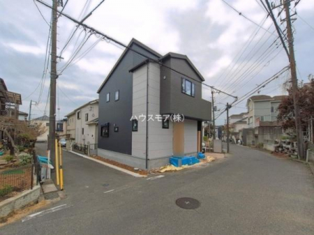 ���̑����n�@�O�ʓ��H5.62���~4���̗z����ʕ��ǍD�Ȋp�n�ł��B
�Ԍɓ��ꂪ���ȕ������S�ł��ˁB