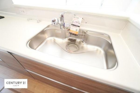 ���d�l�ʐ^(�L�b�`���j�@���C�h�ȃV���N�ł��ˁI�������˂ɂ������������₷���Ǝ����y�X�d�l�̃V�X�e���L�b�`���ł��I
�f�U�C�����Ƌ@�\�������˂��L�b�`���Ő�����������܂��ˁI�i���d�l�j