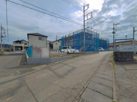 ���̑����n�@�O�ʓ��H��6���~5���I�z����ǍD�ȗ��n�ł��B
�Ԍɓ��ꂪ���ȕ������S�ł��ˁB