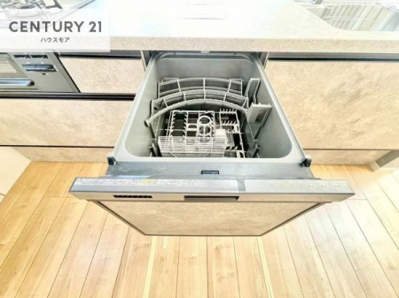 �L�b�`���@�H��@�t���̃L�b�`���ł��I�Z���������r��h�~�Ƃ��đ�ϊ��􂷂�֗��Ȏd�l�ł��I�r���g�C���Ȃ̂ŃL�b�`���̏ꏊ����炸�����X�y�[�X���L���g�����Ƃ��o���܂��I