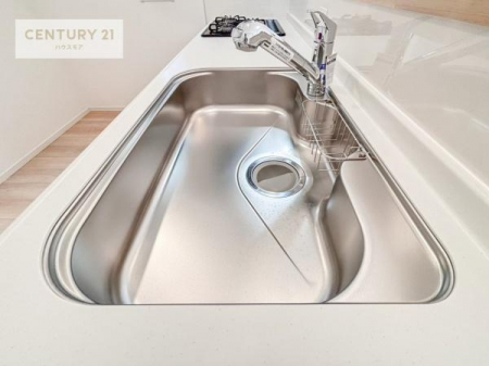 ���d�l�ʐ^(�L�b�`���j�@���C�h�ȃV���N�ł��ˁI�������˂ɂ������������₷���Ǝ����y�X�d�l�̃V�X�e���L�b�`���ł��I
�f�U�C�����Ƌ@�\�������˂��L�b�`���Ő�����������܂��ˁI�i���d�l�j