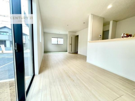 ���r���O�@�D�����z���܂肪���r���O����ł���ċ��S�n�̗ǂ���Ԃ����o���Ă���܂��I
���났�̎��Ԃ��߂����܂��I