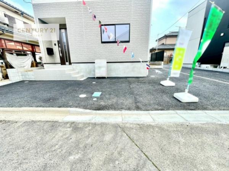 ���ԏ�@���ԃX�y�[�X��2�䕪����܂��I�Z�J���h�J�[�͂������A�o�C�N�⎩�]�ԂȂǂ��u���ꏊ�ɍ���܂���B