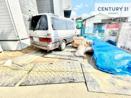 ���ԏ�@���ԃX�y�[�X��2�䕪����܂��I�Z�J���h�J�[�͂������A�o�C�N�⎩�]�ԂȂǂ��u���ꏊ�ɍ���܂���B