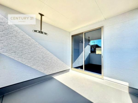 �o���R�j�[�@������̖��邢�o���R�j�[�͍L�X�Ƃ��Ă��ĊJ����������܂��I