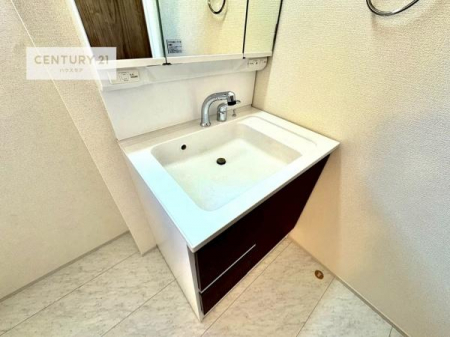 ���ʑ�E���ʏ��@�[�����ʑ�{�E���́A�������˂ɂ����̂ł�����ꂪ�y�X�I���������ۂĂ܂��I
�L���C�Ȑ��ʏ��Ŏ��������̃��`�x�[�V�������オ��܂��ˁI