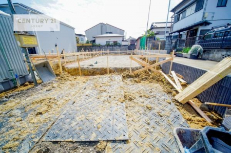 ���ԏ�@���ԃX�y�[�X��2�䕪����܂��I�Z�J���h�J�[�͂������A�o�C�N�⎩�]�ԂȂǂ��u���ꏊ�ɍ���܂���B