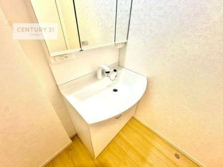 ���ʑ�E���ʏ��@�[�����ʑ�{�E���́A�������˂ɂ����̂ł�����ꂪ�y�X�I���������ۂĂ܂��I
�L���C�Ȑ��ʏ��Ŏ��������̃��`�x�[�V�������オ��܂��ˁI