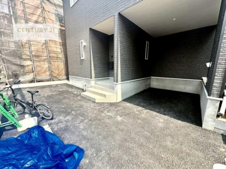 ���ԏ�@�r���g�C���K���[�W�̒��ԏ�́A�J�╗����Ԃ�����Ă����̂ő�؂ɊǗ����ł���̂ň��S�I