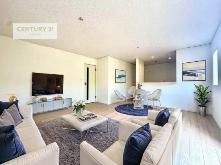 ���r���O�@�Ƌ��CG�p�[�X�ł��B�J�����̂���L�XLDK�I�\�t�@�[��_�C�j���O�e�[�u����u���Ă������ɂȂ�Ȃ��̂ŉ��K�ɉ߂����܂��I�R�~���j�P�[�V���������₷�����r���O�ł��I