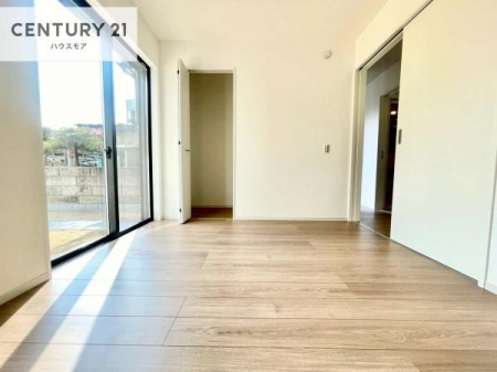 ���r���O�ȊO�̋����@�P�K�̃��r���O�Ɨאڂ��������I�����J������΃��r���O������ɍL�������邱�Ƃ��ł��܂��I