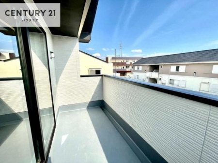 �o���R�j�[�@�z������̗ǂ��o���R�j�[�ŁA�����󕨂��悭���������ł��ˁI
���V�C�̗ǂ����ɂ̓o���R�j�[�֏o�ă��t���b�V������̂��C�����悳�����ł��B