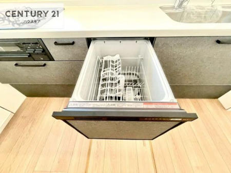 �L�b�`���@�H��@�t���̃L�b�`���ł��I�Z���������r��h�~�Ƃ��đ�ϊ��􂷂�֗��Ȏd�l�ł��I�r���g�C���Ȃ̂ŃL�b�`���̏ꏊ����炸�����X�y�[�X���L���g�����Ƃ��o���܂��I