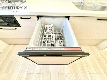 �L�b�`���@�H��@�t���̃L�b�`���ł��I�Z���������r��h�~�Ƃ��đ�ϊ��􂷂�֗��Ȏd�l�ł��I�r���g�C���Ȃ̂ŃL�b�`���̏ꏊ����炸�����X�y�[�X���L���g�����Ƃ��o���܂��I