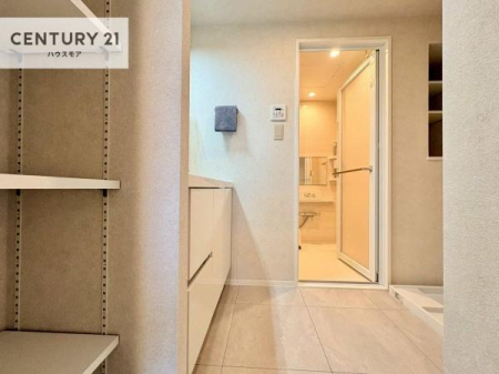 ���ʑ�E���ʏ��@���[�����Ղ�̐��ʎ��I���p�i�̃X�g�b�N��o�X�^�I�����X�b�L���Ǝ��[�ł��Ď��o���₷���I����肪�X�b�L���Еt���ċC�����̗ǂ���ԁI