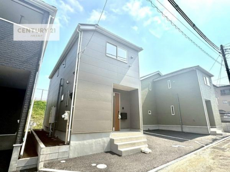 ���̑����n�@�O�ʓ��H4���I�z����ǍD�ȗ��n�ł��B
�Ԍɓ��ꂪ���ȕ������S�ł��ˁB