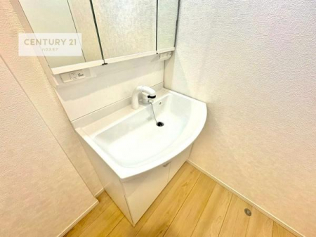 ���ʑ�E���ʏ��@�[�����ʑ�{�E���́A�������˂ɂ����̂ł�����ꂪ�y�X�I���������ۂĂ܂��I
�L���C�Ȑ��ʏ��Ŏ��������̃��`�x�[�V�������オ��܂��ˁI