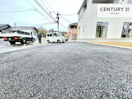 ���ԏ�@���ԃX�y�[�X��2�䕪����܂��I�Z�J���h�J�[�͂������A�o�C�N�⎩�]�ԂȂǂ��u���ꏊ�ɍ���܂���B