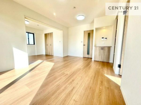 ���r���O�@�S�n�ǂ����r���O�͉Ƒ������R�ƏW�܂�܂��B�Ƒ��c�R�̎��Ԃ����������ł��B���Ƒ��ƁA����w�[���������Ԃ��߂��������ł��ˁB