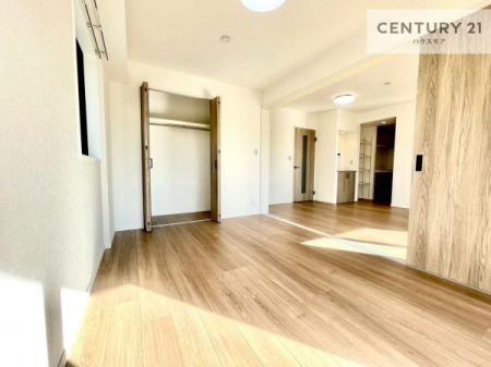 �q�������@���[�X�y�[�X���t���Ă���̂ŁA�}�ȗ��q���ł��U�炩��������������T�b�ƕЂÂ����đ�ϕ֗��ł��I�ǖʂ��L�X���Ă���̂ŁA�׋�����x�b�h�̒u����ɍ���܂���I