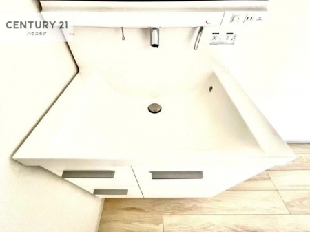 ���ʑ�E���ʏ��@�[�����ʑ�{�E���́A�������˂ɂ����̂ł�����ꂪ�y�X�I���������ۂĂ܂��I
�L���C�Ȑ��ʏ��Ŏ��������̃��`�x�[�V�������オ��܂��ˁI