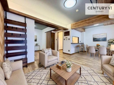 ���r���O�@�Ƌ��CG�p�[�X�ł��B�אڂ���4.5���̗m�����J������΁A���L���L�т₩�ȋ�ԂƂ��Ă��g�����������܂��B
���C�t�X�^�C���ɍ��킹�āA�_��ɊԎ���ς�����̂����͂ł��B