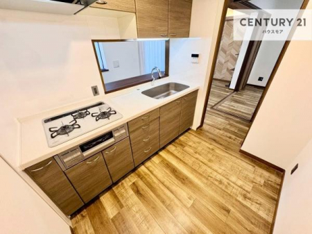 �L�b�`���@���Ƒ��Ƃ̉�b���y���݂Ȃ���Ǝ����ł��A�����Ȃ��q�l�̗l�q��������̂����S�ł��B
�z�V��Еt�������₷���A���X�̉Ǝ��������X���[�Y�ɂ��Ă���܂��B