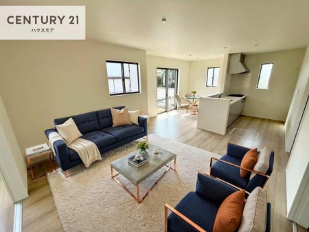 ���r���O�@�Ƌ��CG�p�[�X�ł��B�J�����̂���L�XLDK�I�\�t�@�[��_�C�j���O�e�[�u����u���Ă������ɂȂ�Ȃ��̂ŉ��K�ɉ߂����܂��I�R�~���j�P�[�V���������₷�����r���O�ł��I�y���n�̔���J�Ò��z