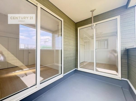 �o���R�j�[�@���[�t�o���R�j�[�I�������t���Ă���̂ŁA�}�ɉJ���~���Ă��G��ɂ������S�I�������������J�b�g���Ă����̂ŁA���V�C�̗ǂ����́A���O�֏o�Đ[�ċz����̂��悳�����ł��I