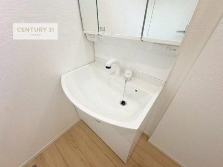 ���ʑ�E���ʏ��@�[�����ʑ�{�E���́A�������˂ɂ����̂ł�����ꂪ�y�X�I���������ۂĂ܂��I
�L���C�Ȑ��ʏ��Ŏ��������̃��`�x�[�V�������オ��܂��ˁI