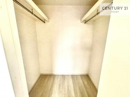 ���[�@�E�H�[�N�C���N���[�[�b�g�t���ł��B��������̂��m���Ȃǂ����[���Ă��������ł��ˁI���ɂ���@�������ȂǋG�ߕ��̑傫�ȉƓd�����[�ł��܂��I