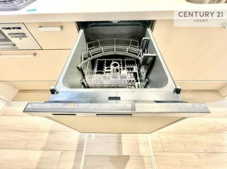 �L�b�`���@�H��@�t���̃L�b�`���ł��I�Z���������r��h�~�Ƃ��đ�ϊ��􂷂�֗��Ȏd�l�ł��I�r���g�C���Ȃ̂ŃL�b�`���̏ꏊ����炸�����X�y�[�X���L���g�����Ƃ��o���܂��I