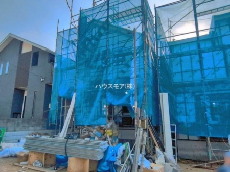 ���ԏ�@���ԃX�y�[�X��2�䕪����܂��I�Z�J���h�J�[�͂������A�o�C�N�⎩�]�ԂȂǂ��u���ꏊ�ɍ���܂���B