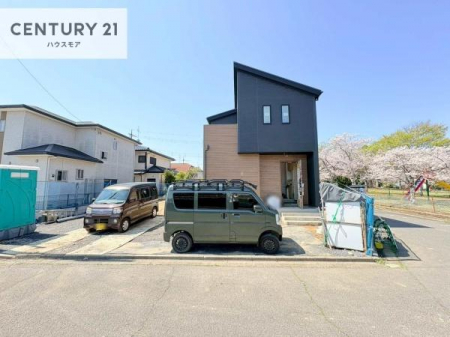 ���ԏ�@���ԃX�y�[�X��2�䕪����܂��I�Z�J���h�J�[�͂������A�o�C�N�⎩�]�ԂȂǂ��u���ꏊ�ɍ���܂���B�y���n�̔���J�Ò��z