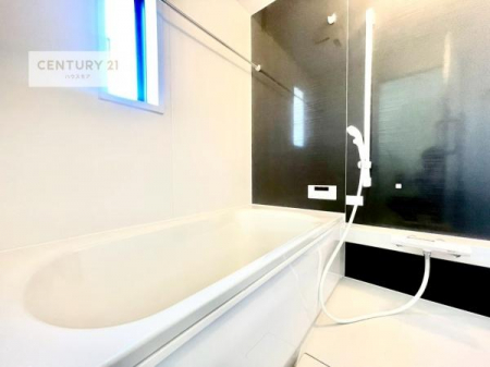 �����@�������������l�̕��͋C�̃o�X���[���́A�����o�Ă��ăo�X�^�C�����[���I
���d���撣���Ă��邲�J���ɂ��D�݂̍���̓����܂����āA�y����ł݂Ă͂������ł��傤���H