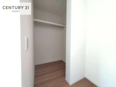 ���[�@�E�H�[�N�C���N���[�[�b�g���t���[�X�y�[�X�t���ł��B��������̂��m���Ȃǂ����[���Ă��������ł��ˁI���ɂ���@�������ȂǋG�ߕ��̑傫�ȉƓd�����[�ł��܂��I