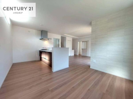 ���r���O�@�S�n�ǂ����r���O�͉Ƒ������R�ƏW�܂�܂��B�Ƒ��c�R�̎��Ԃ����������ł��B���Ƒ��ƁA����w�[���������Ԃ��߂��������ł��ˁB