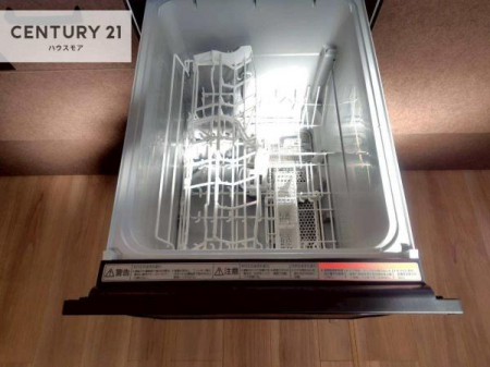 �L�b�`���@�H��@�t���̃L�b�`���ł��I�Z���������r��h�~�Ƃ��đ�ϊ��􂷂�֗��Ȏd�l�ł��I�r���g�C���Ȃ̂ŃL�b�`���̏ꏊ����炸�����X�y�[�X���L���g�����Ƃ��o���܂��I