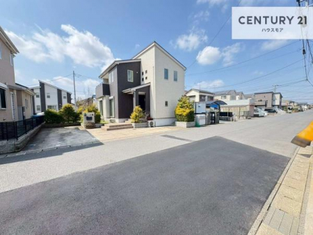 ���̑����n�@�O�ʓ��H��4���~7.83���I�z����ǍD�ȗ��n�ł��B
�Ԍɓ��ꂪ���ȕ������S�ł��ˁB