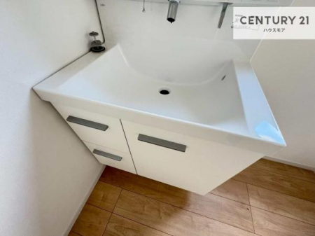 ���ʑ�E���ʏ��@�[�����ʑ�{�E���́A�������˂ɂ����̂ł�����ꂪ�y�X�I���������ۂĂ܂��I
�L���C�Ȑ��ʏ��Ŏ��������̃��`�x�[�V�������オ��܂��ˁI