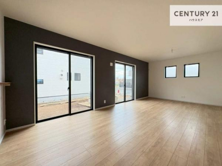 ���r���O�@�D�����z���܂肪���r���O����ł���ċ��S�n�̗ǂ���Ԃ����o���Ă���܂��I
���났�̎��Ԃ��߂����܂��I