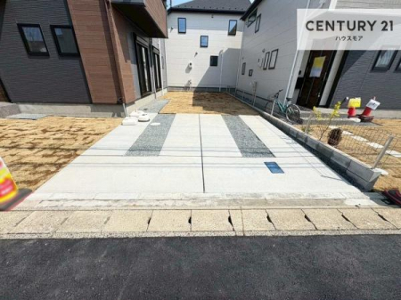 ���ԏ�@���ԃX�y�[�X��3�䕪����܂��I�Z�J���h�J�[�͂������A�o�C�N�⎩�]�ԂȂǂ��u���ꏊ�ɍ���܂���B