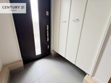 ���ց@�V���[�Y�{�b�N�X�t���Ȃ̂ŁA���ւ��Еt�����|�������₷���ł��I
�X�b�L���������ւŌ˂��J�����u�ԁA�������̂���S�n������Ԃ��o�}���Ă���܂��B