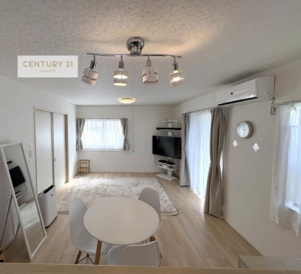 ���r���O�@�S�n�ǂ����r���O�͉Ƒ������R�ƏW�܂�܂��B�Ƒ��c�R�̎��Ԃ����������ł��B���Ƒ��ƁA����w�[���������Ԃ��߂��������ł��ˁB���邭�J���I�ȋ�Ԃł��B