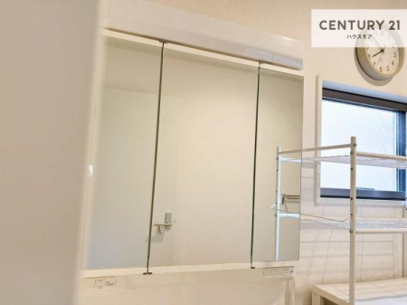 ���ʑ�E���ʏ��@�O�ʋ��d�l�̐��ʏ��́A�g�����Ȃ݂����₷������I���͎��[�ɂȂ��Ă��܂��B�h���C���[�₨���ϓ����Еt������̂Ő��ʑ������X�b�L���ƌ����邱�Ƃ��o���܂��I