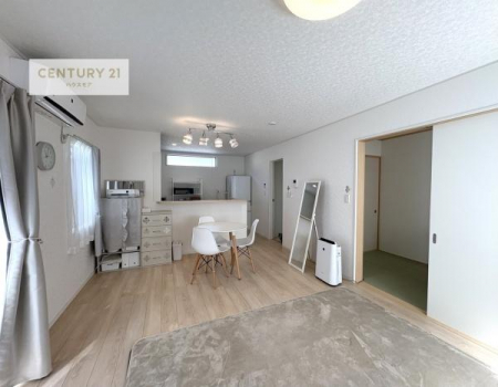 ���r���O�@��؂ȉƑ����W�܂邩�炱��LDK�ɂ͂�����肽���B
�q�����������C�ɏ΂��Ȃ��瑖�����Ă���p�����������u�L���Ƃɂ��ėǂ������v�Ǝv���u�Ԃł��B