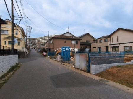 ���̑����n�@�O�ʓ��H6���I�z����ǍD�ȗ��n�ł��B
�Ԍɓ��ꂪ���ȕ������S�ł��ˁB